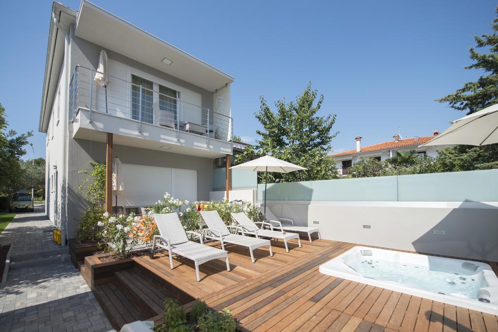 Villa Danex Premium Umag Rum bild