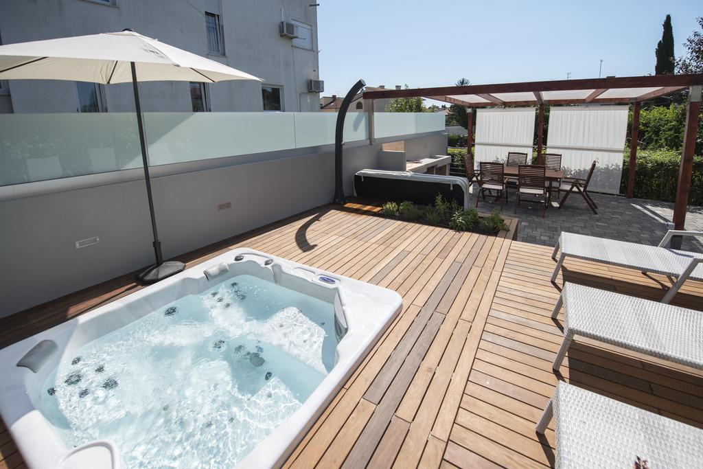 Villa Danex Premium Umag Exteriör bild
