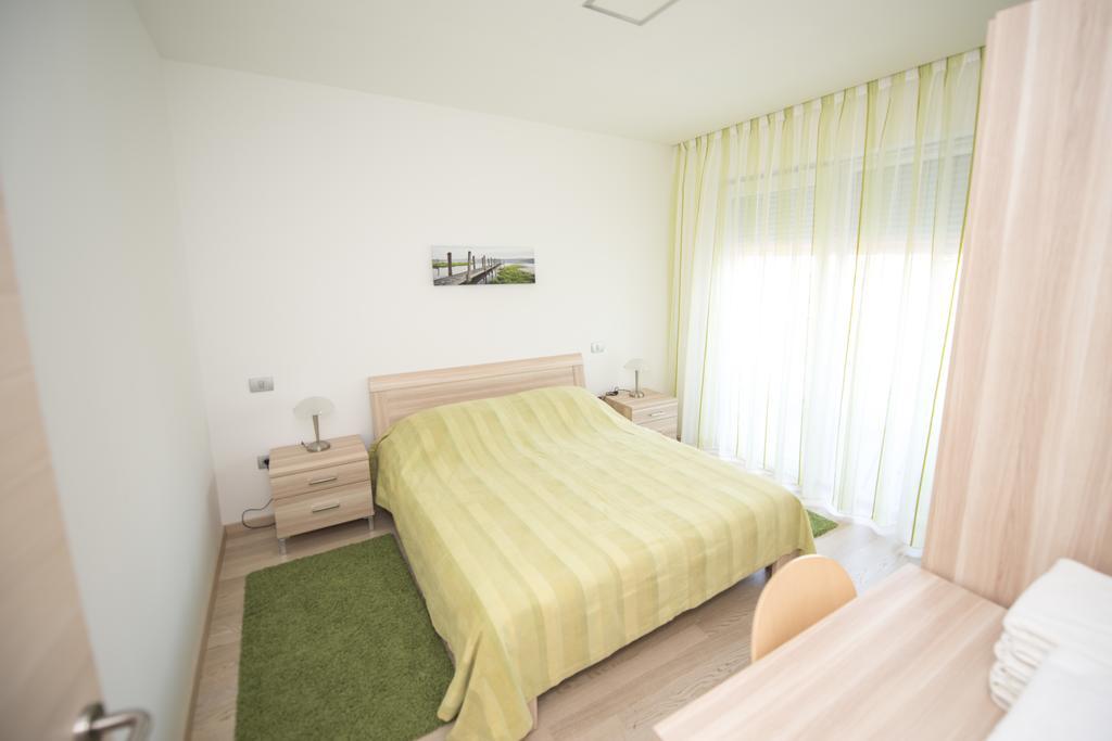Villa Danex Premium Umag Rum bild